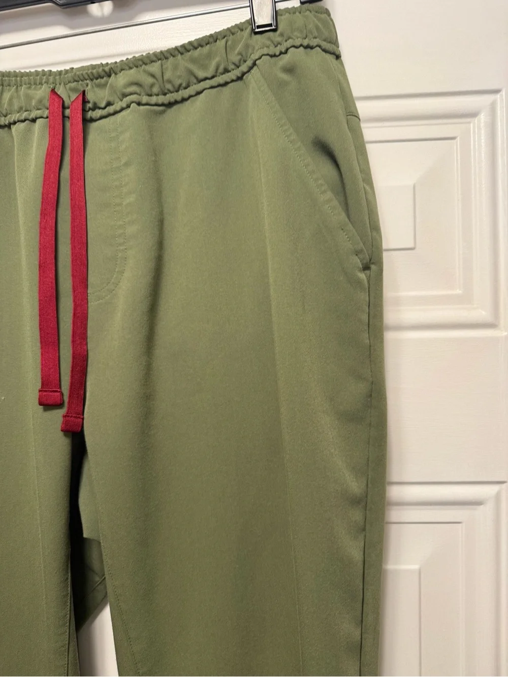 Figs Men's Olive Green Jogger Pants with Red Drawstring size Large/Tall